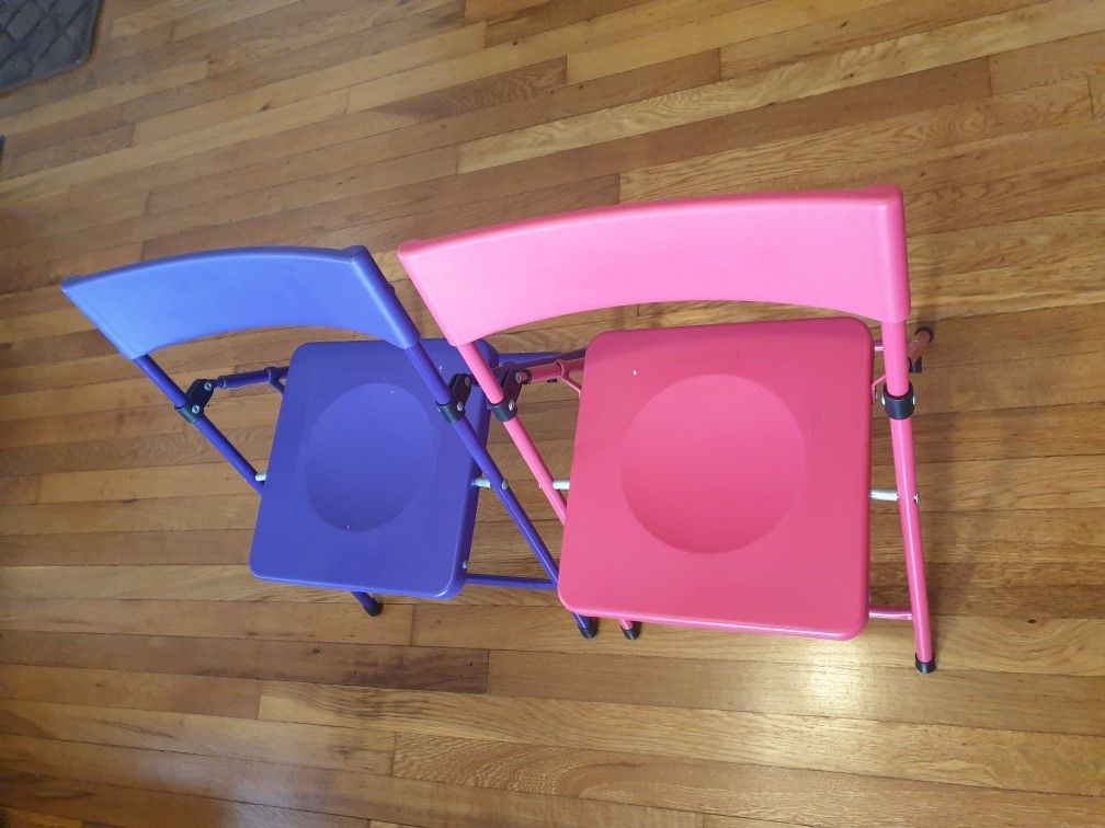 Mainstay/ cosco kids table and 2 chairs.