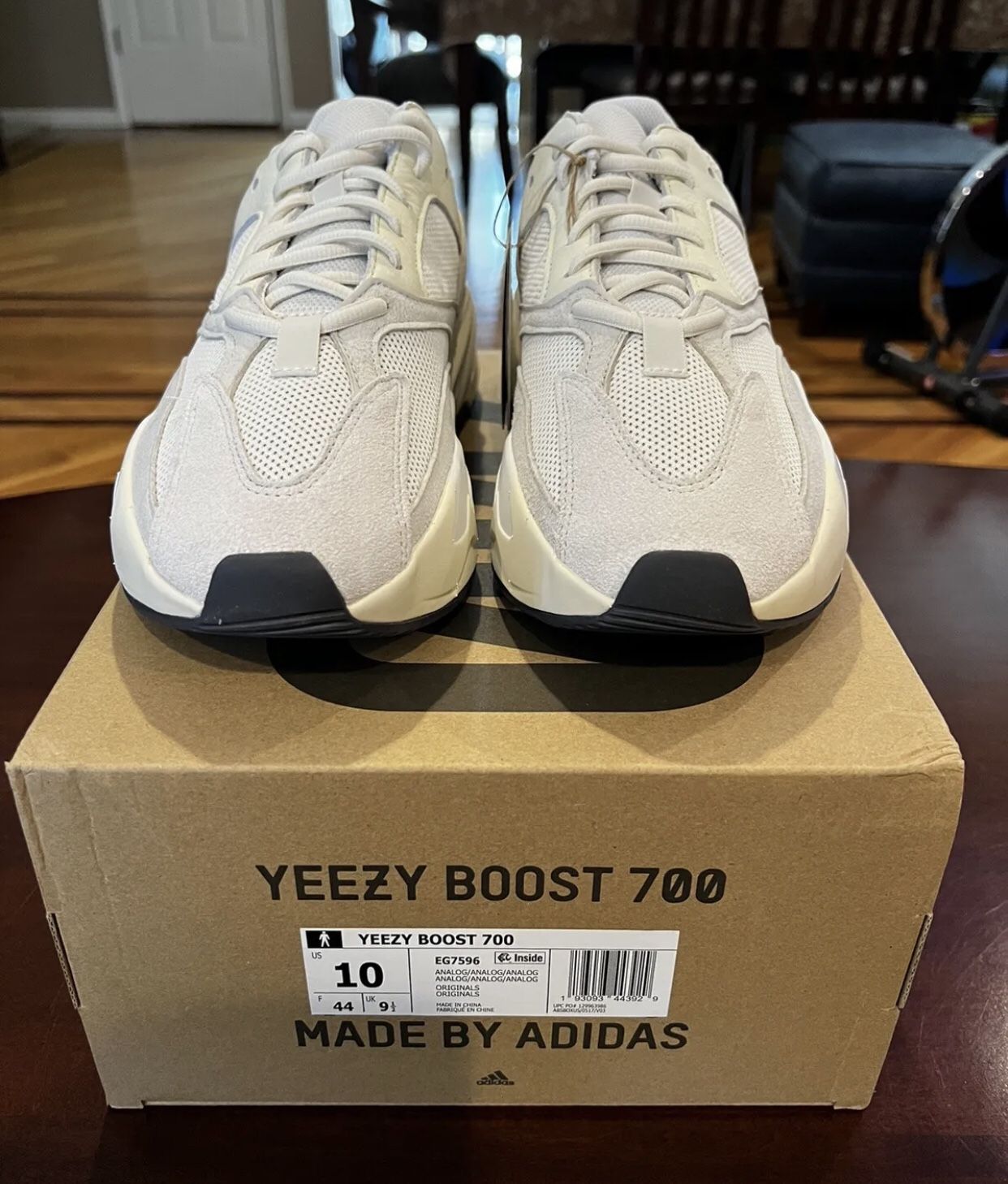 Brand New Yeezy Boost 700 Analogs Size 10