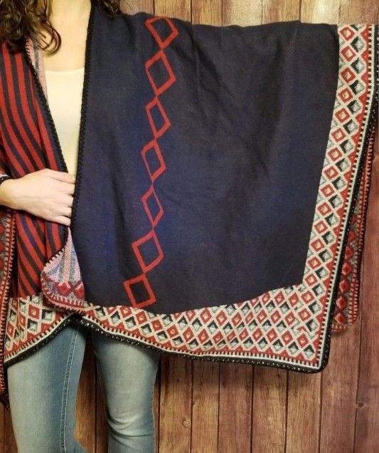 Women's Belle De Jour One Size Knit Poncho