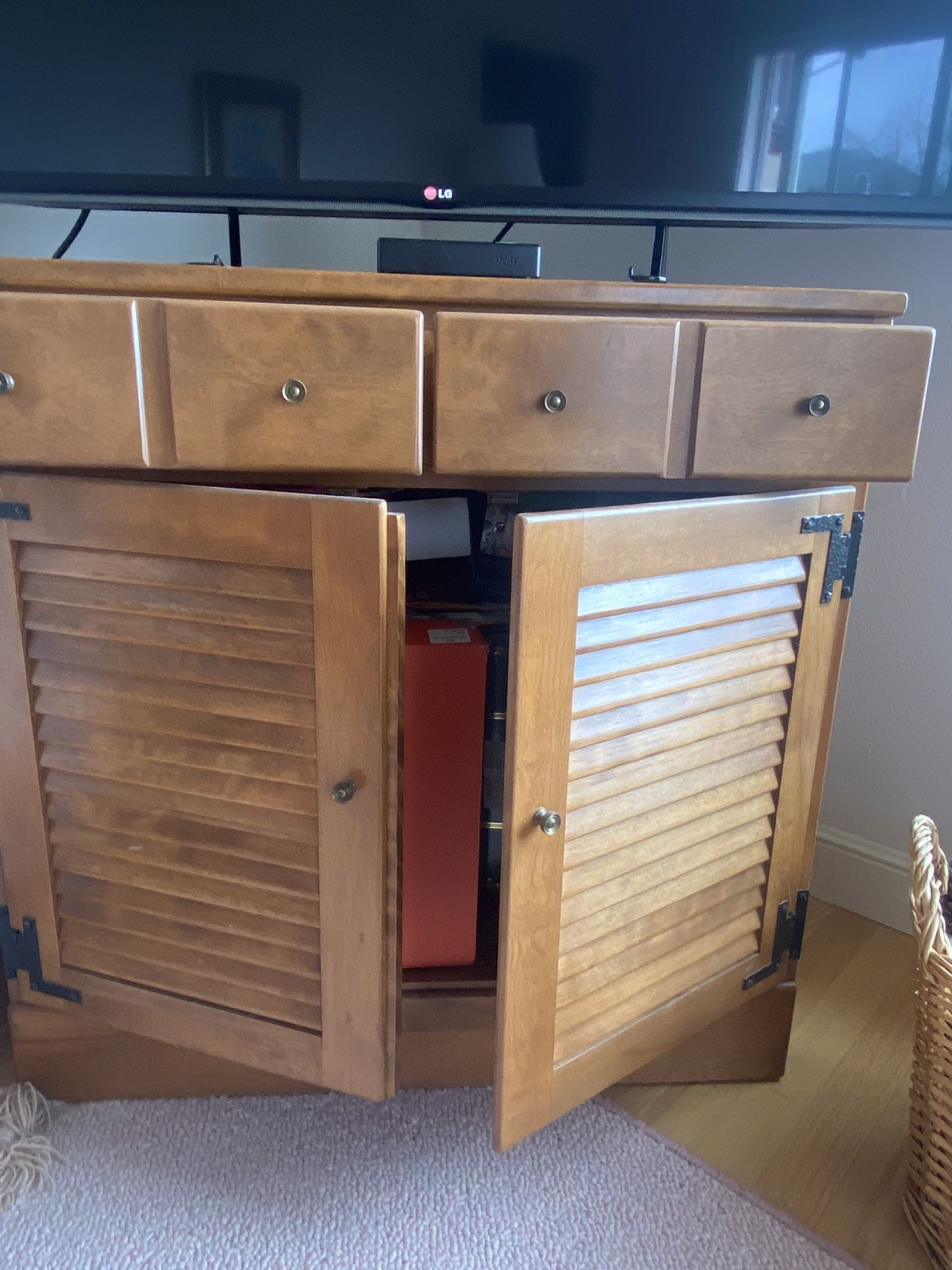 Cherry Hutch With Detachable Shelves/Cabinet