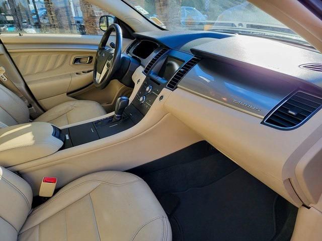 2016 Ford Taurus