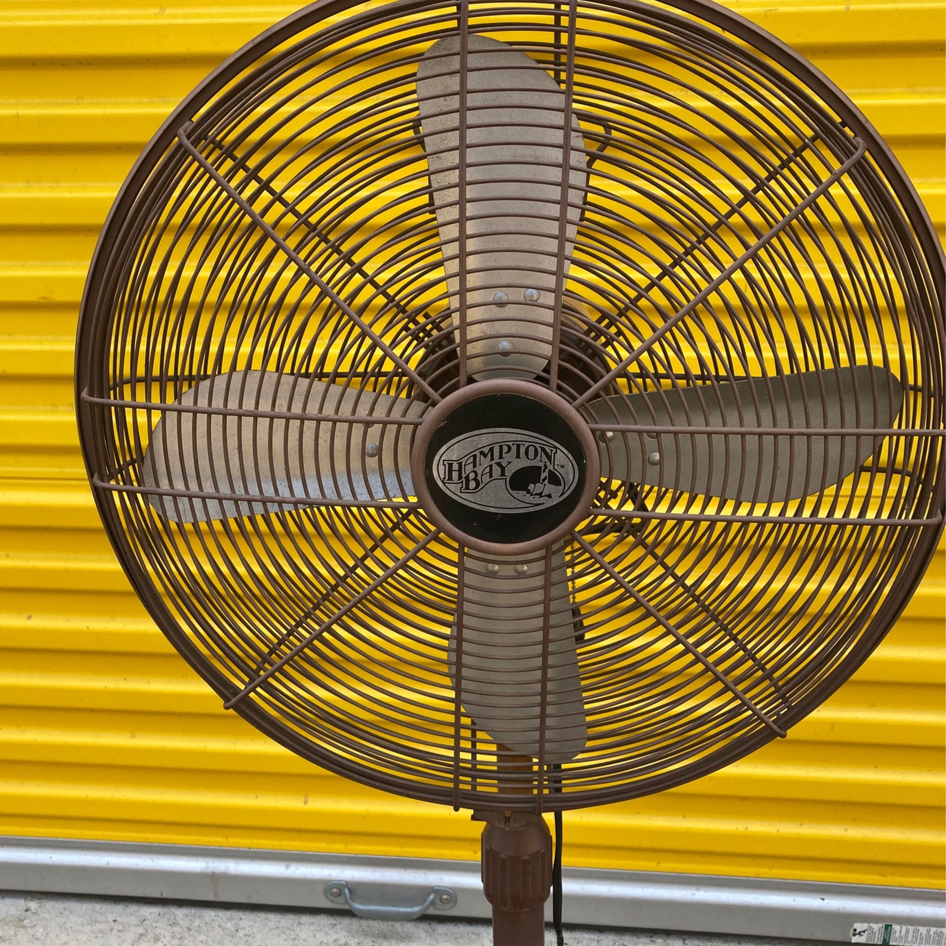Hampton Bay Pedestal Vintage Fan. Has Speed Settings And Oscillating.