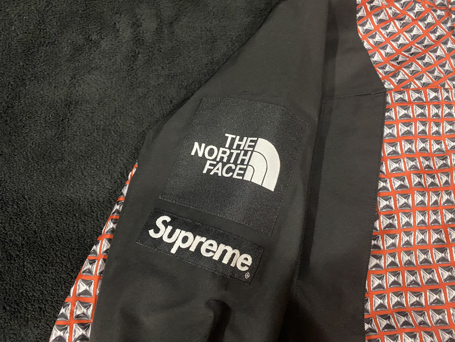 Supreme North Face 2021 Jacket and Pants Size Small
