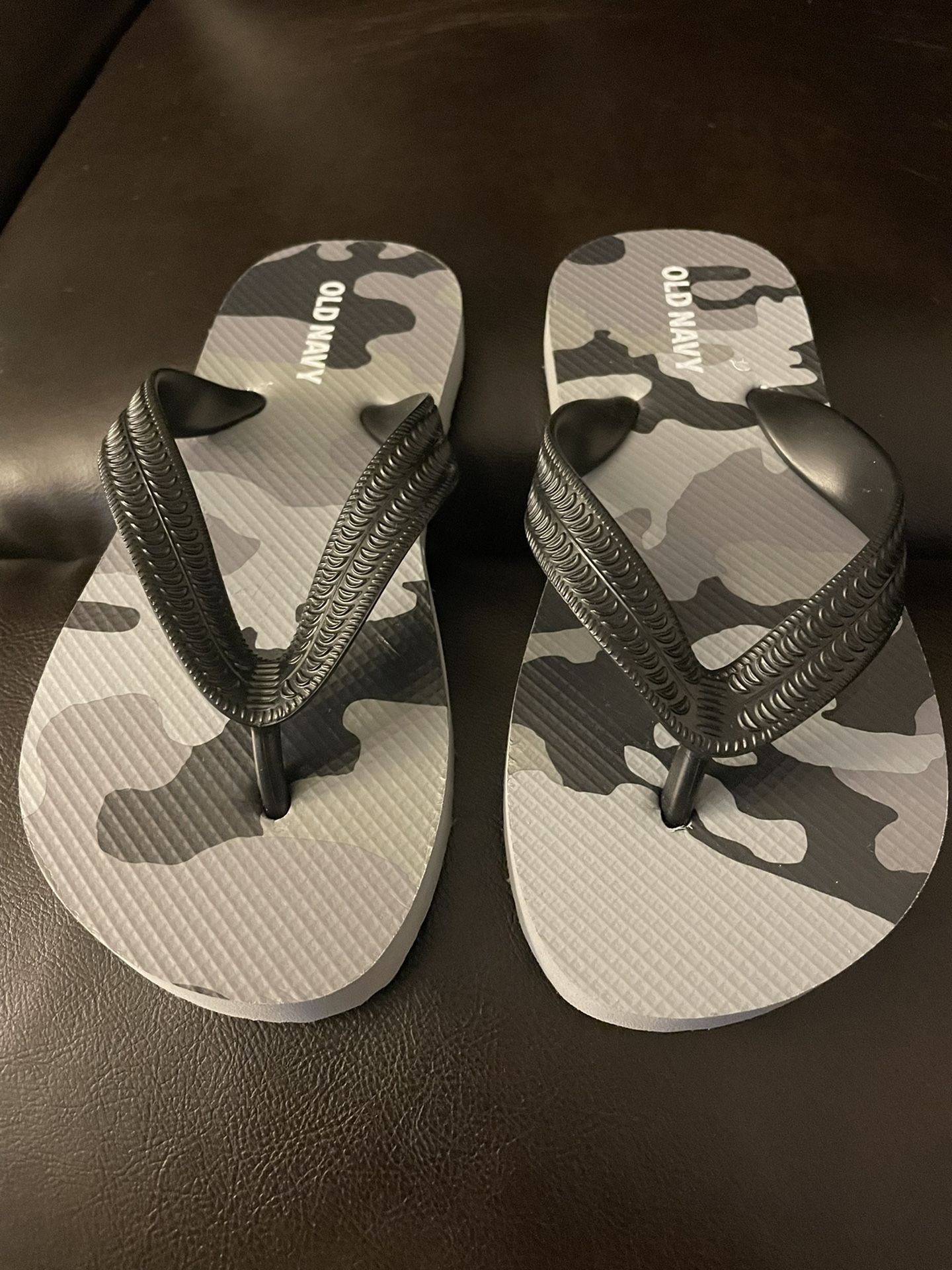 10-11c Old Navy Boy Sandals