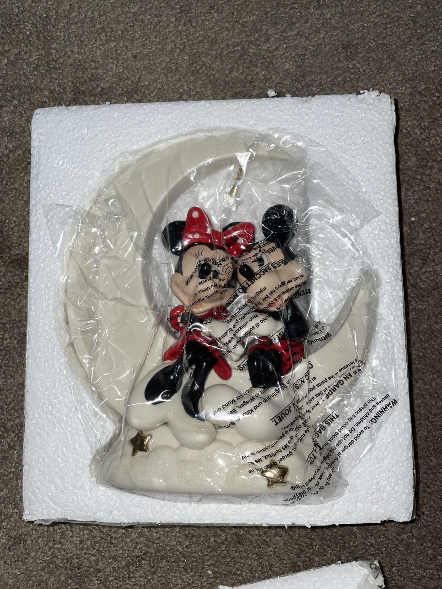 Lenox Classics Mickey And Friends Over the Moon for Minnie Sculpture
