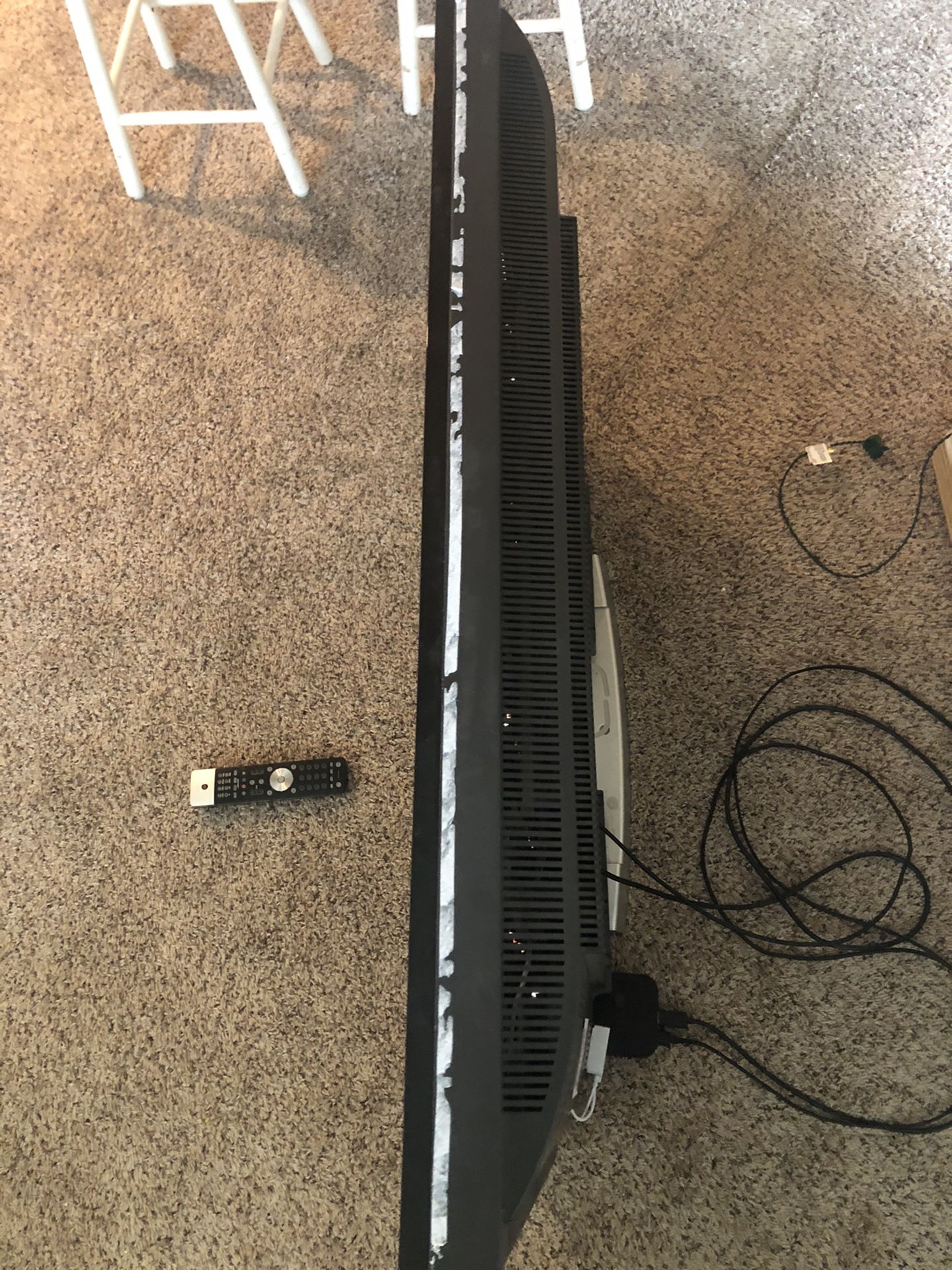 Vizio Gallevia 1080 Progressive Liquid Crystal HDTV 42” for Sale in