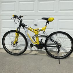 19 Inch Frame Mountain Bike Titan Bicycles Yellow Glacier Pro 21 speed 
