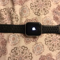 Apple Watch Series 5 (44mm) Thumbnail