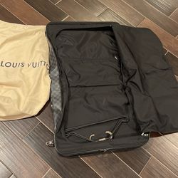 Louis Vuitton Garment Bag Thumbnail