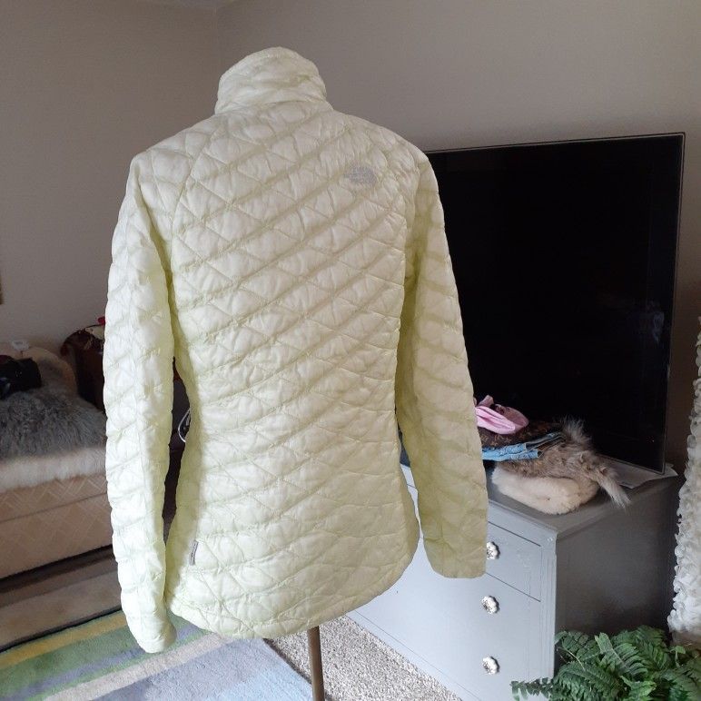 North face women's thermoball jacket size M