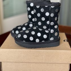 Ugg Boots Toddler Size 6 Black Polka Dots Thumbnail
