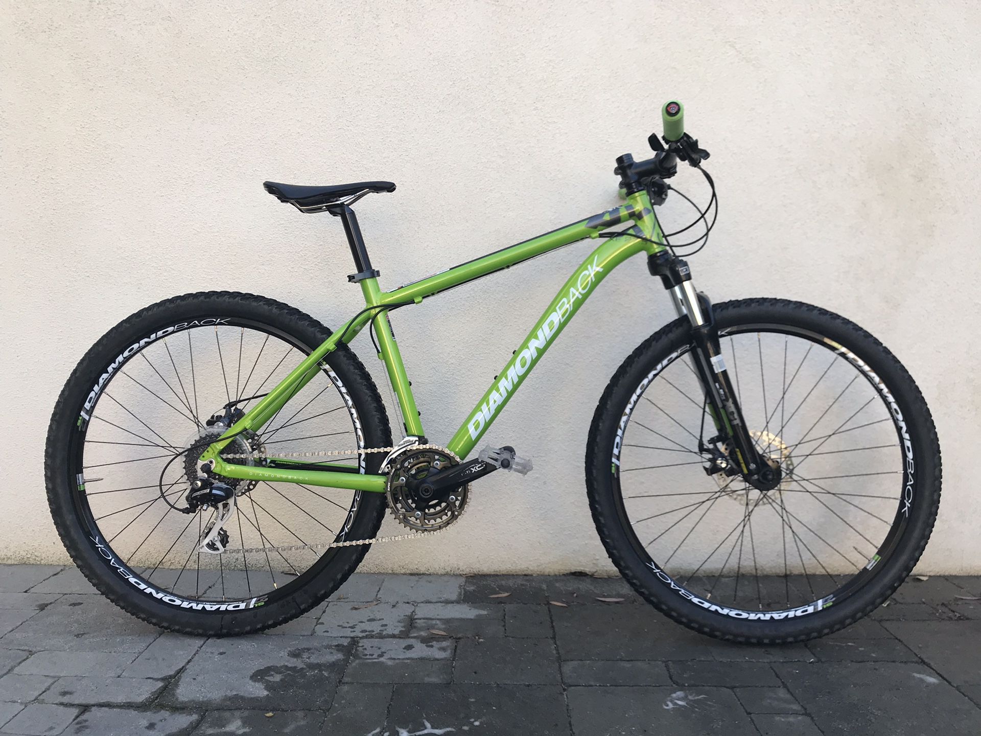 diamondback axis 27.5 mountain bike