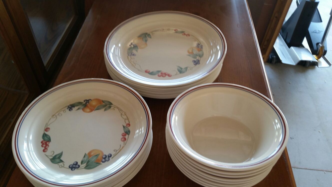 Dish Set for 8