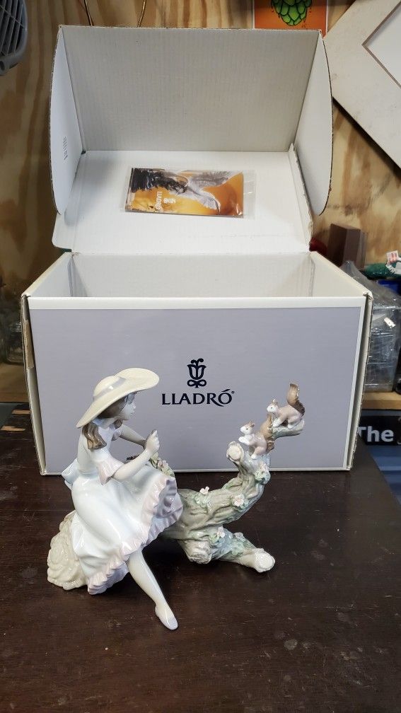 Lladro Porcelain Figurine "Springtime Friends" with Box NICE