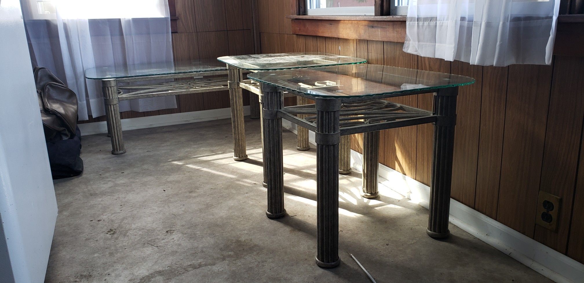 Coffee table set