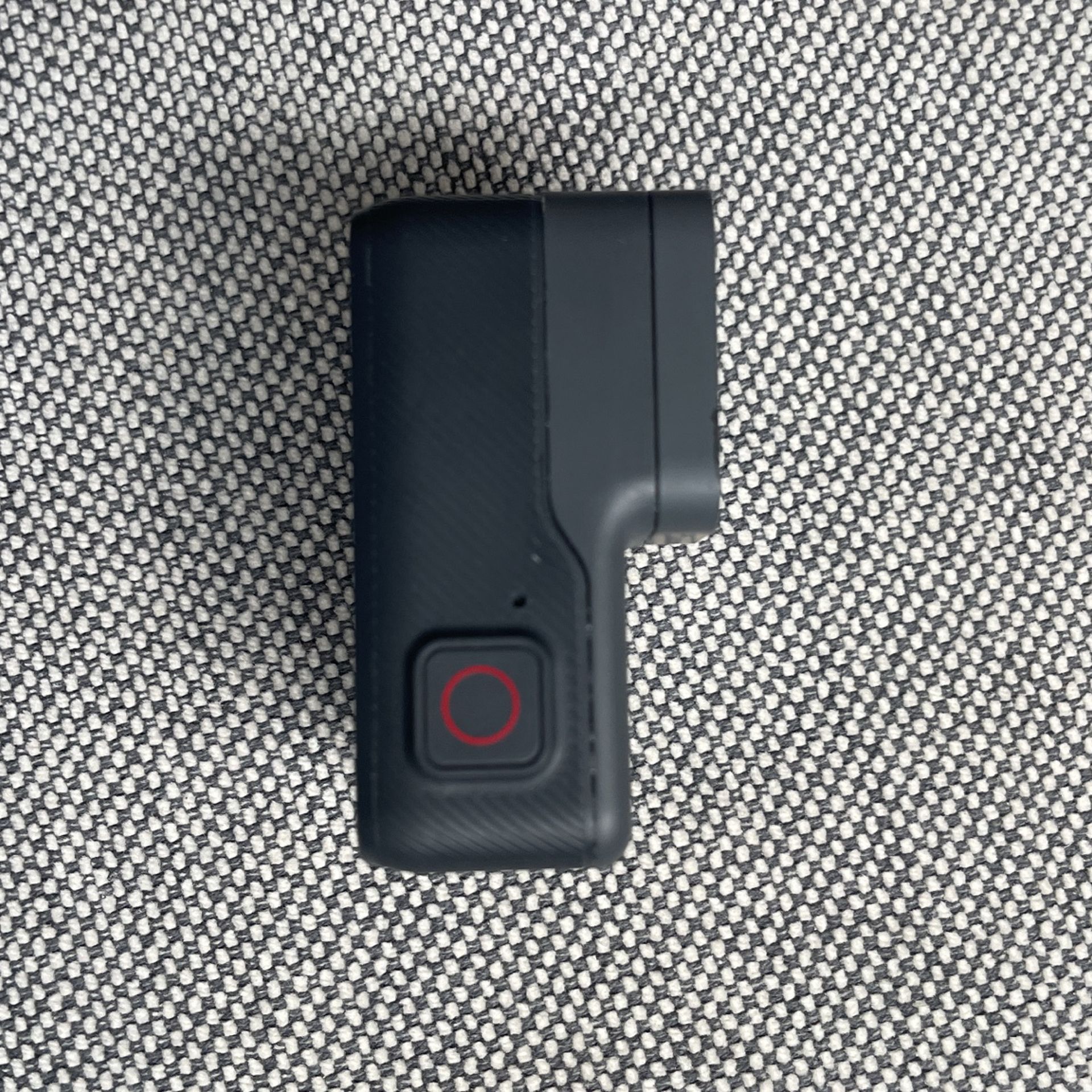 GoPro Hero 5 With Case And Selfi Tripod