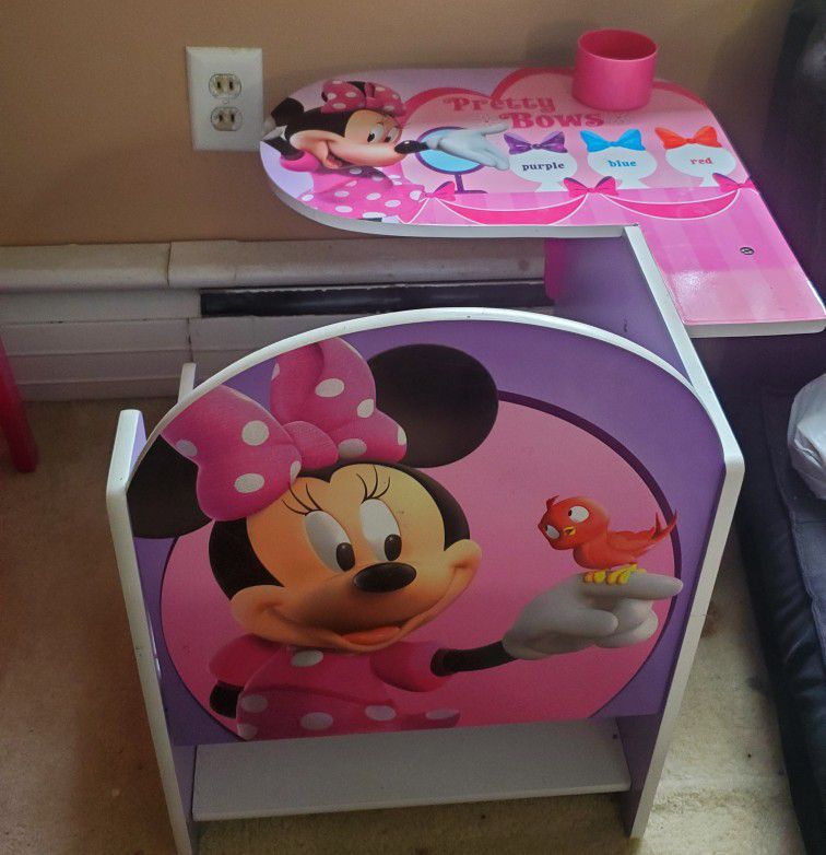  Toddler Mickey Mouse Desk 