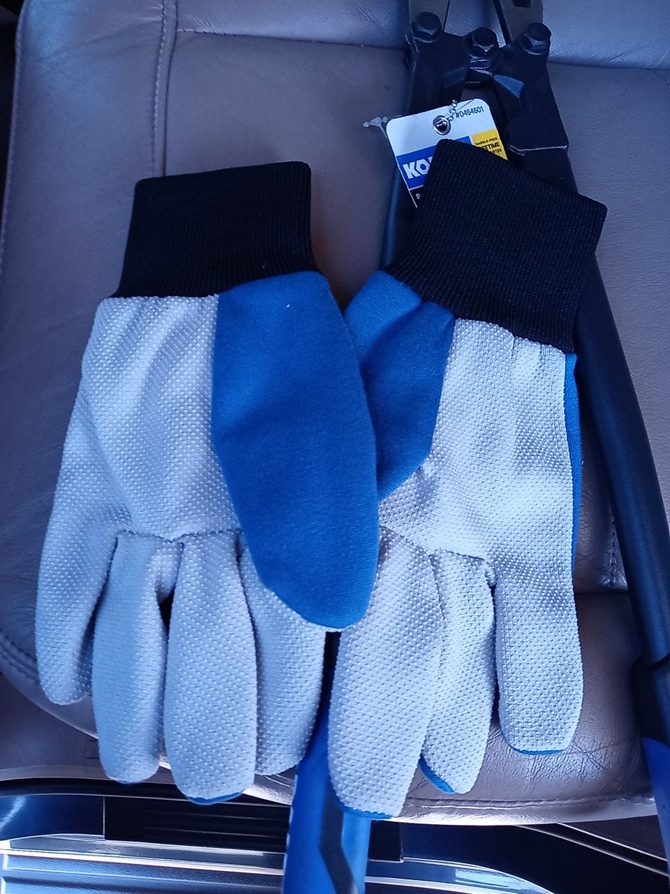 Kobalt BOLT CUTTERS ..WITH DODGERS GLOVES BUNDLE
