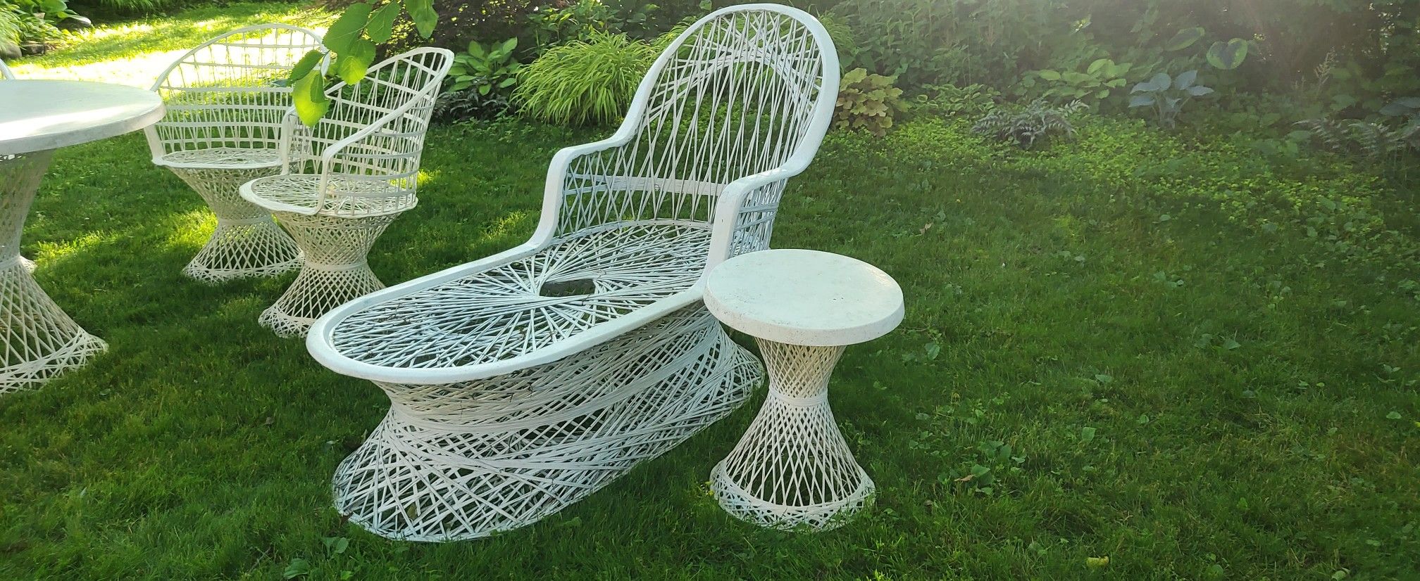 Russell Woodard 12 piece mid century modern spun fiberglass patios set