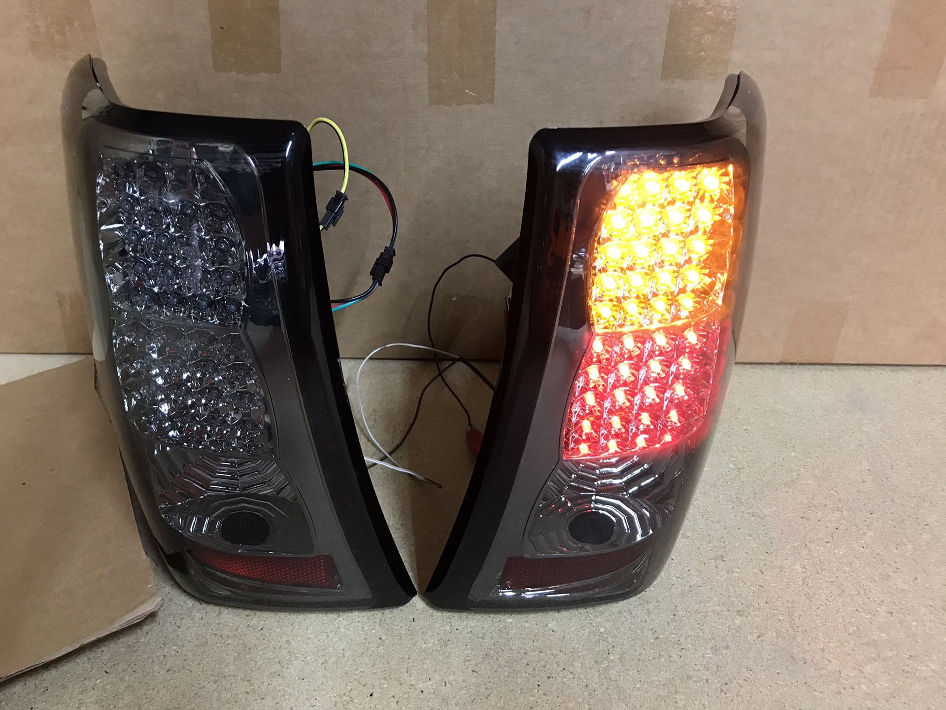 99-2004 Jeep Grand Cherokee Tail Lights