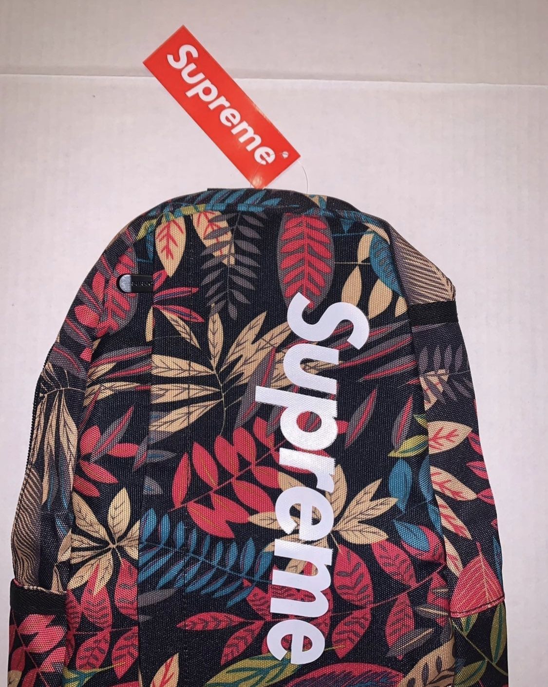 SUPREME RED LEAVES CROSS-BODY PACK 