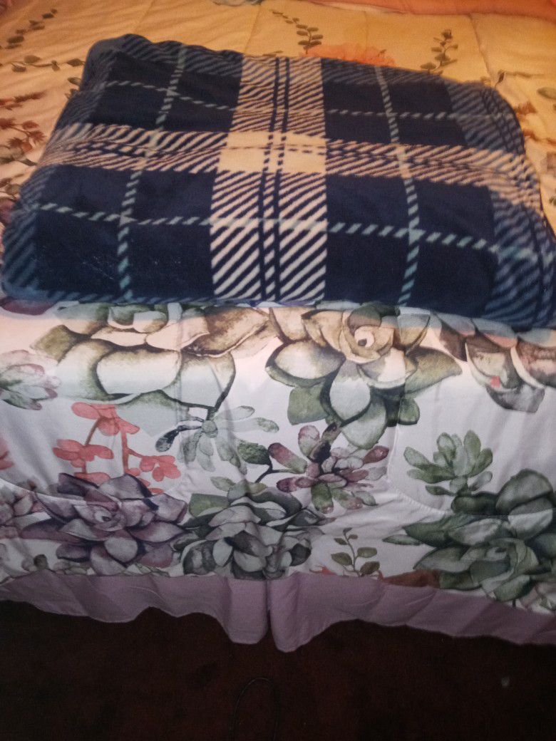 Awesome Looking Blue Plaid Blanket/Throw ( Will Fit Queen- King Size Bed
