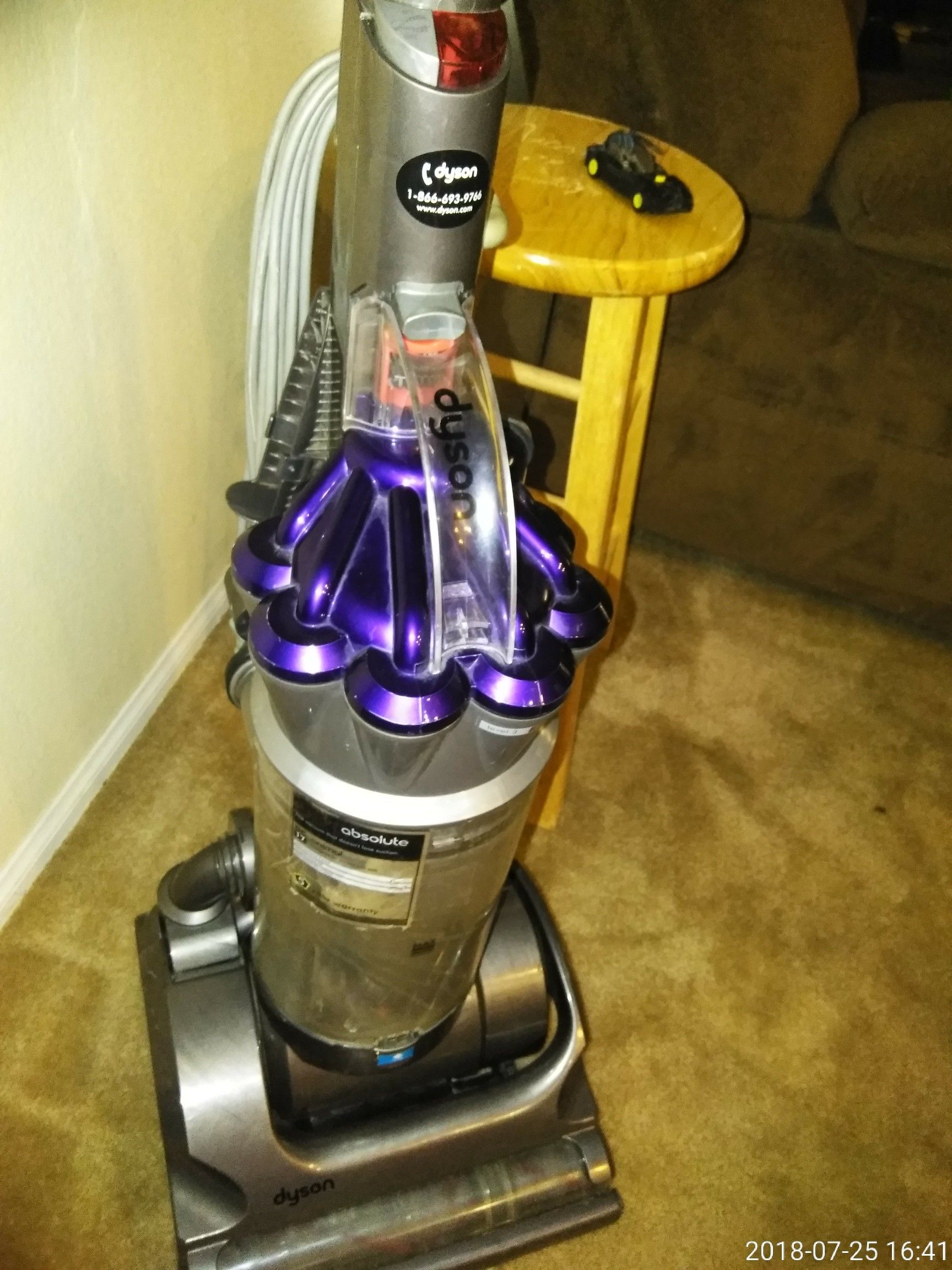 DYSON VACUUM
