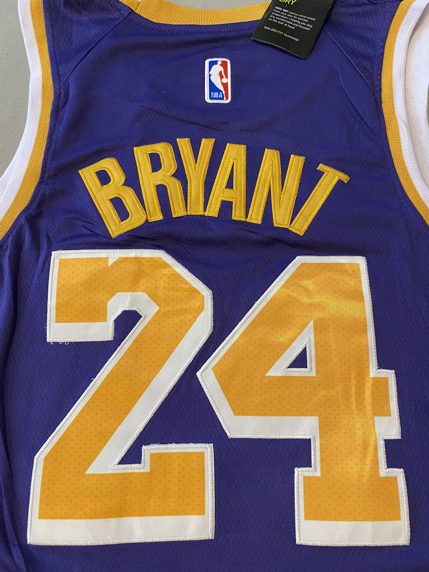 NBA Los Angeles Lakers Kobe Bryant Jersey 