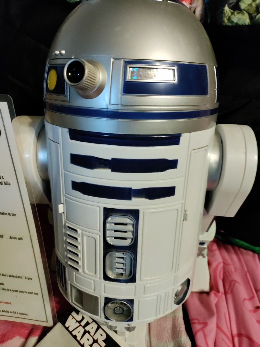 Interactive Astromech Droid R2D2