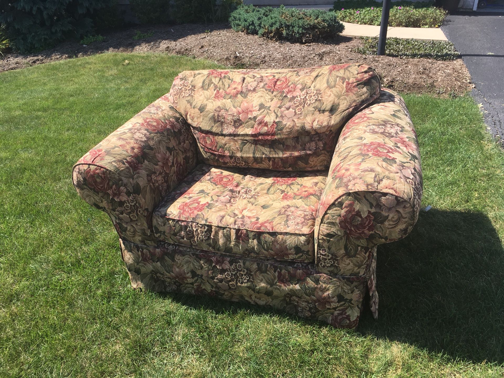 FREE Oversized Chair Sofa Couch