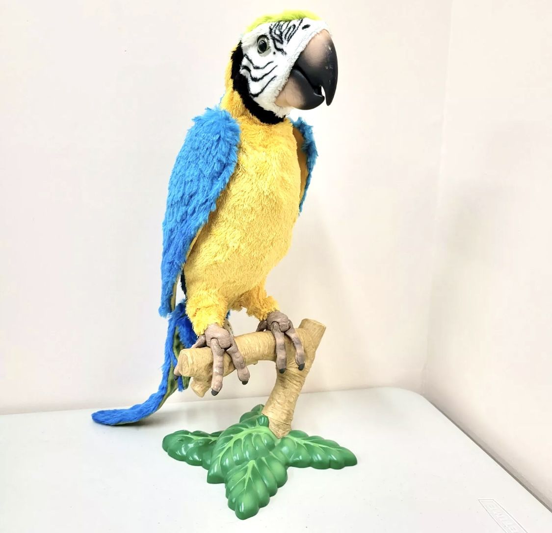 2007 Hasbro Furreal Friends Squawkers McCaw Parrot 