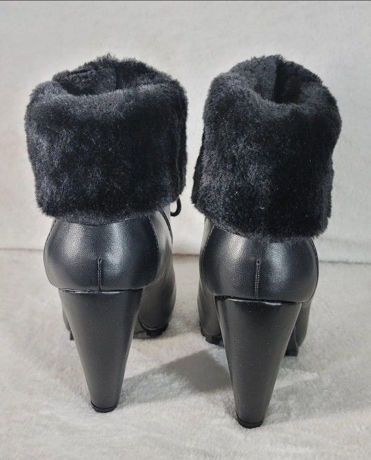 Women Ankle Boots size 5.5