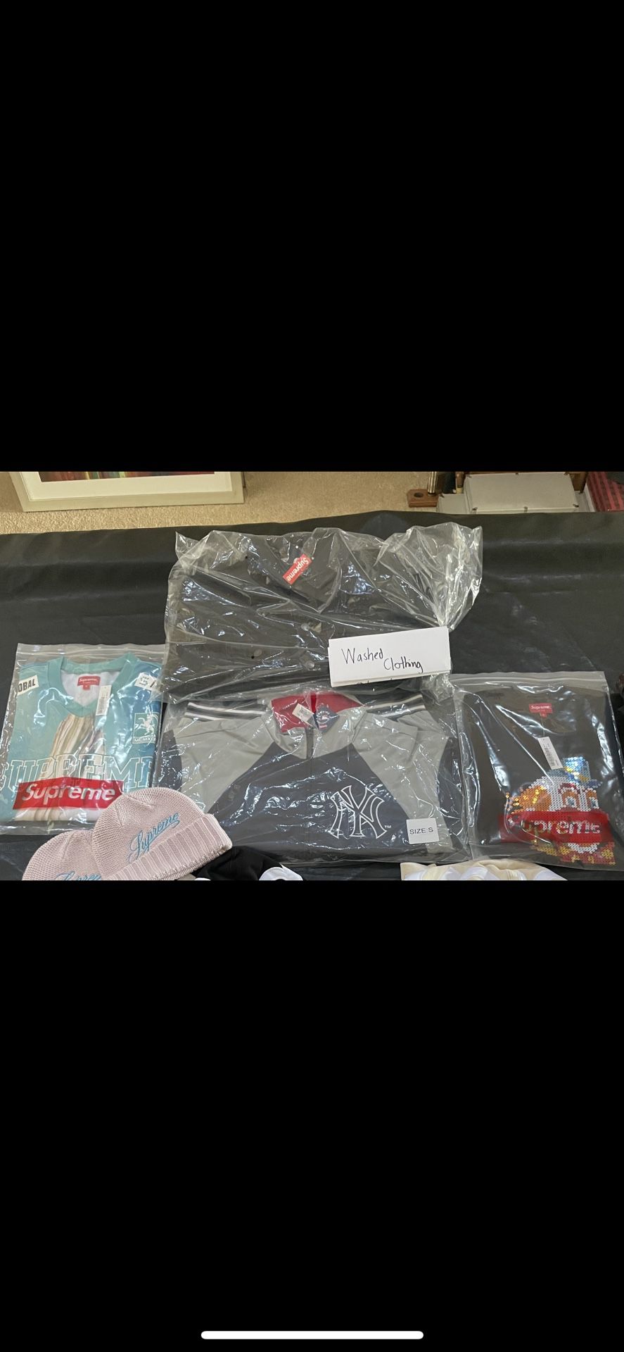 Supreme WEEK 2 Items, DS, CASH ONLY