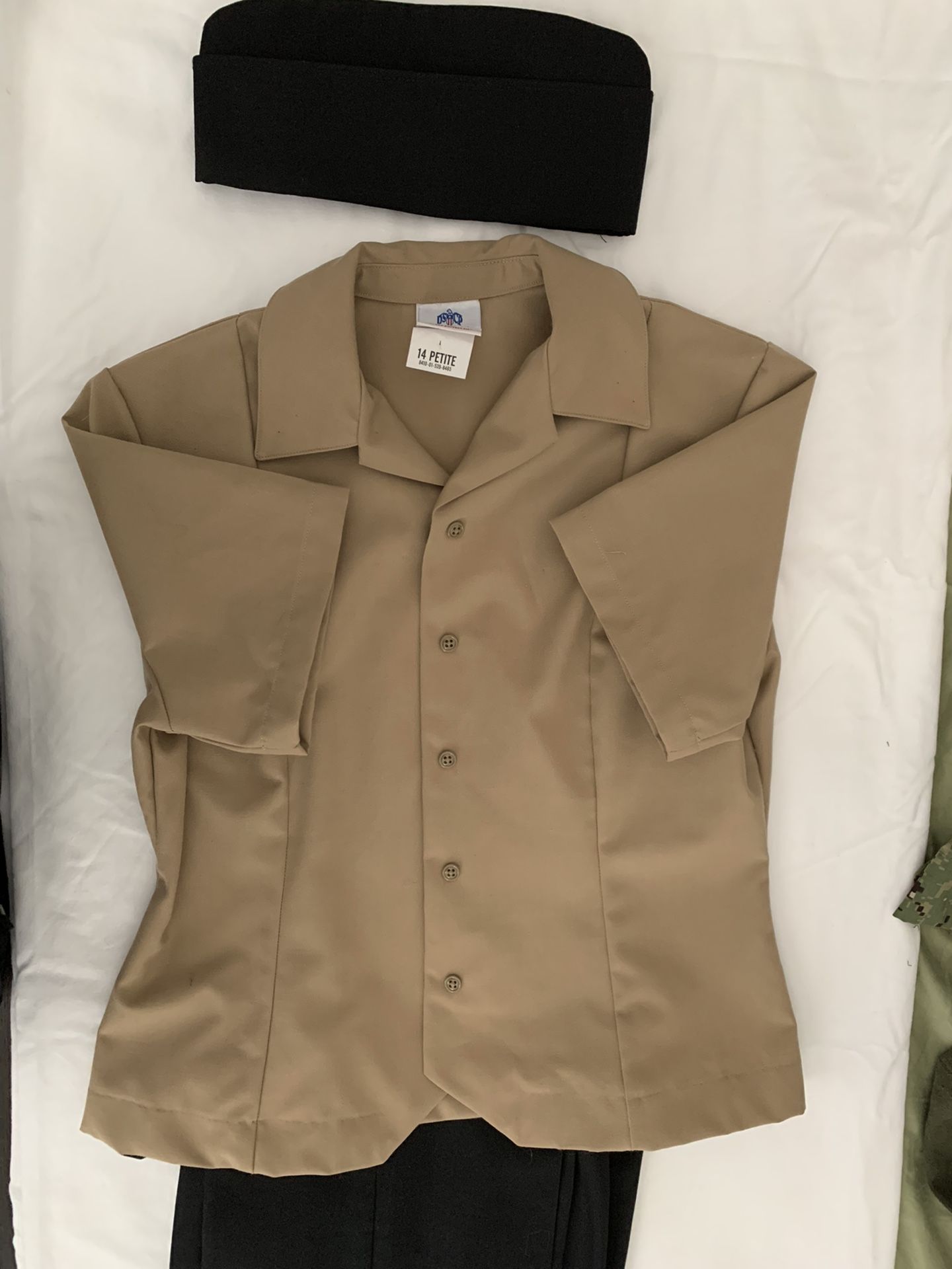 US Enlisted Service Uniform.