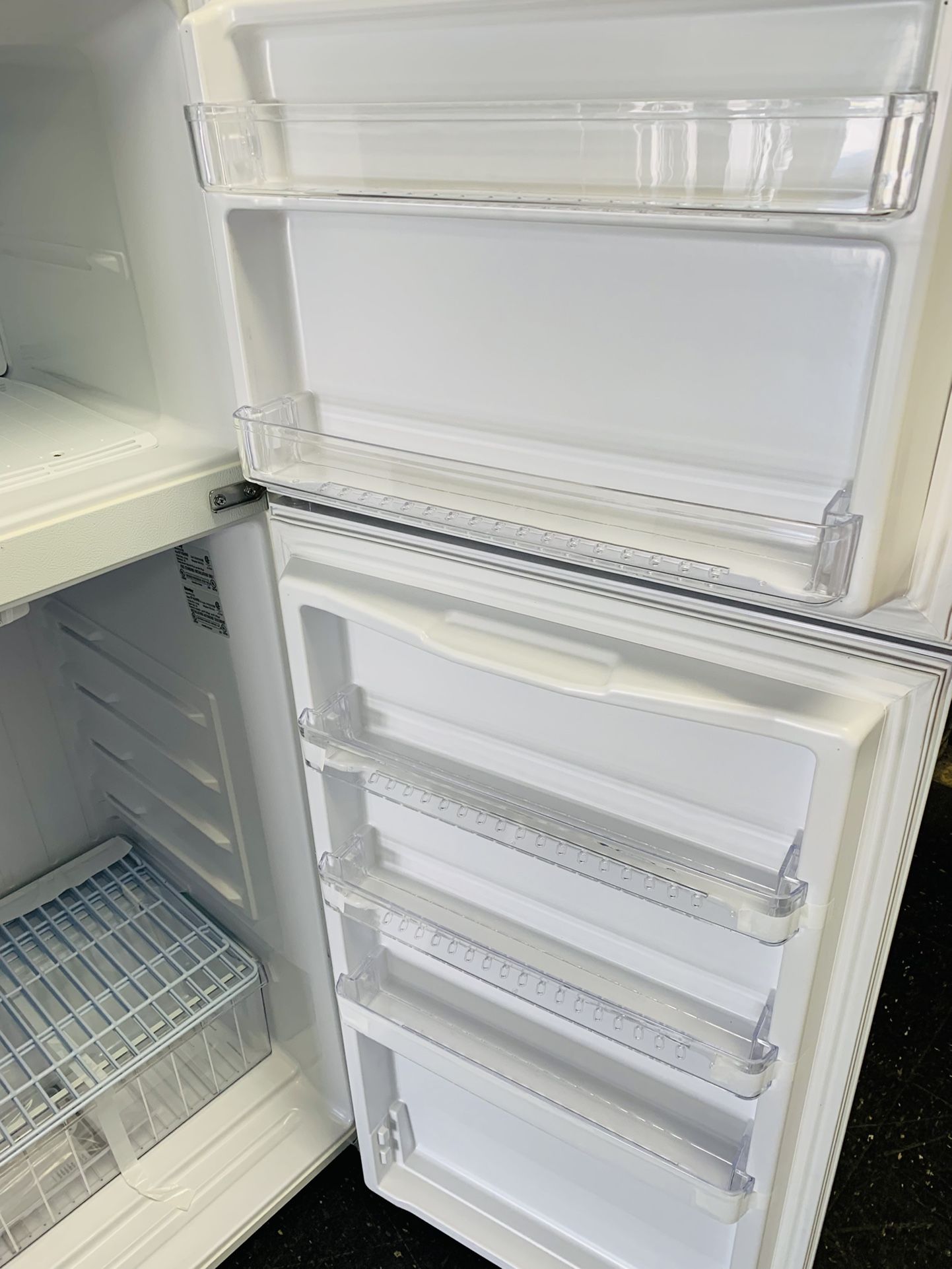 Danby Top/Bottom Refrigerator