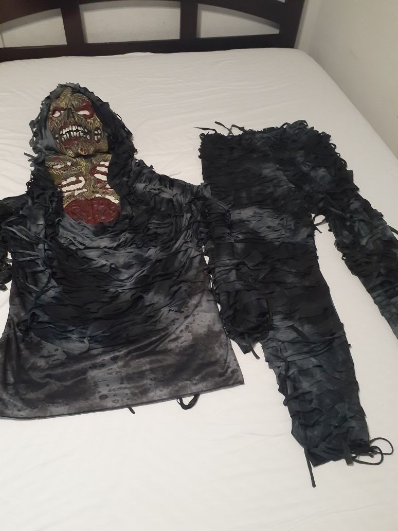 Costumer for Halloween of Women and Men