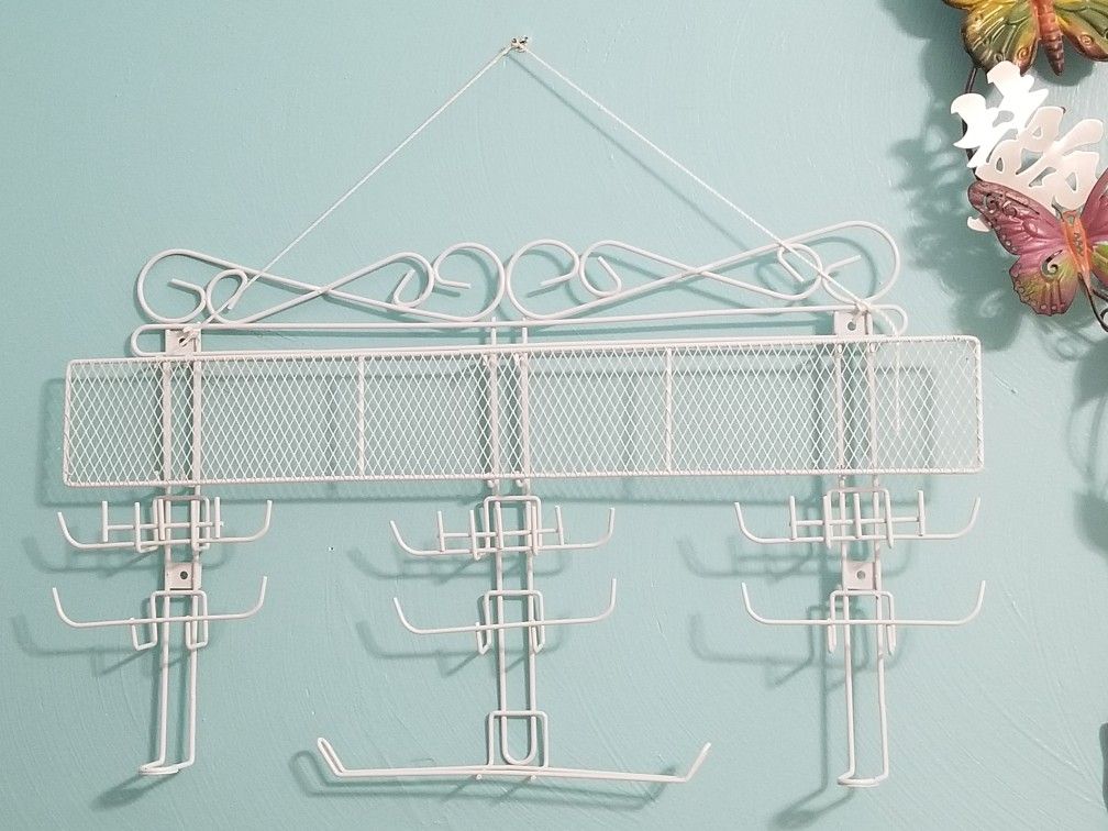 Wall Mount Jewelry Holder