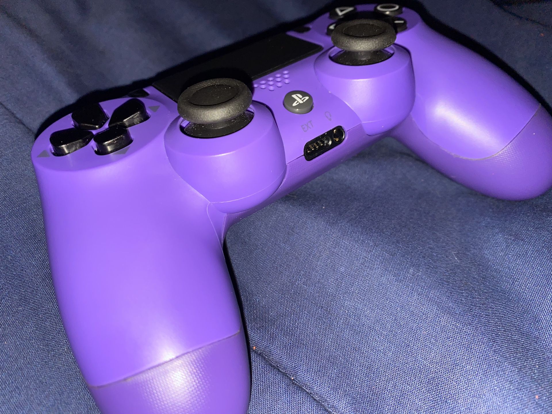 PlayStation 4 Controller— Electric Purple