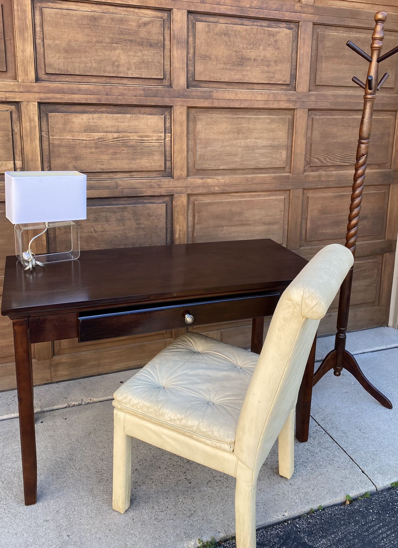 Desk/Chair / Lamp / Coat Rack