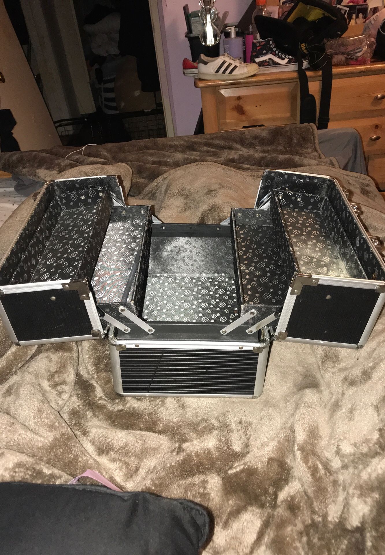 Caboodle Train Case