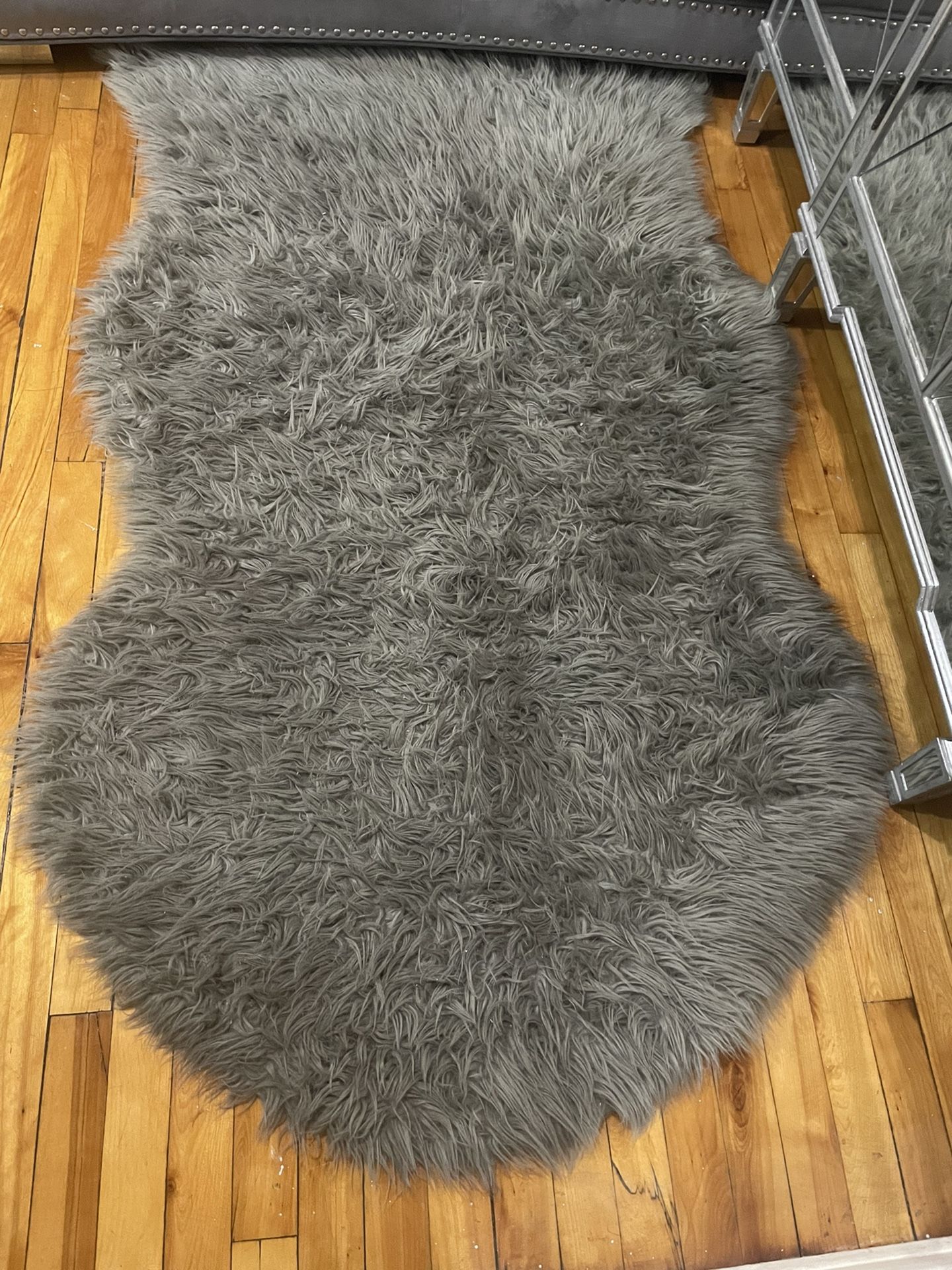 Grey Fluffy Area Rug!