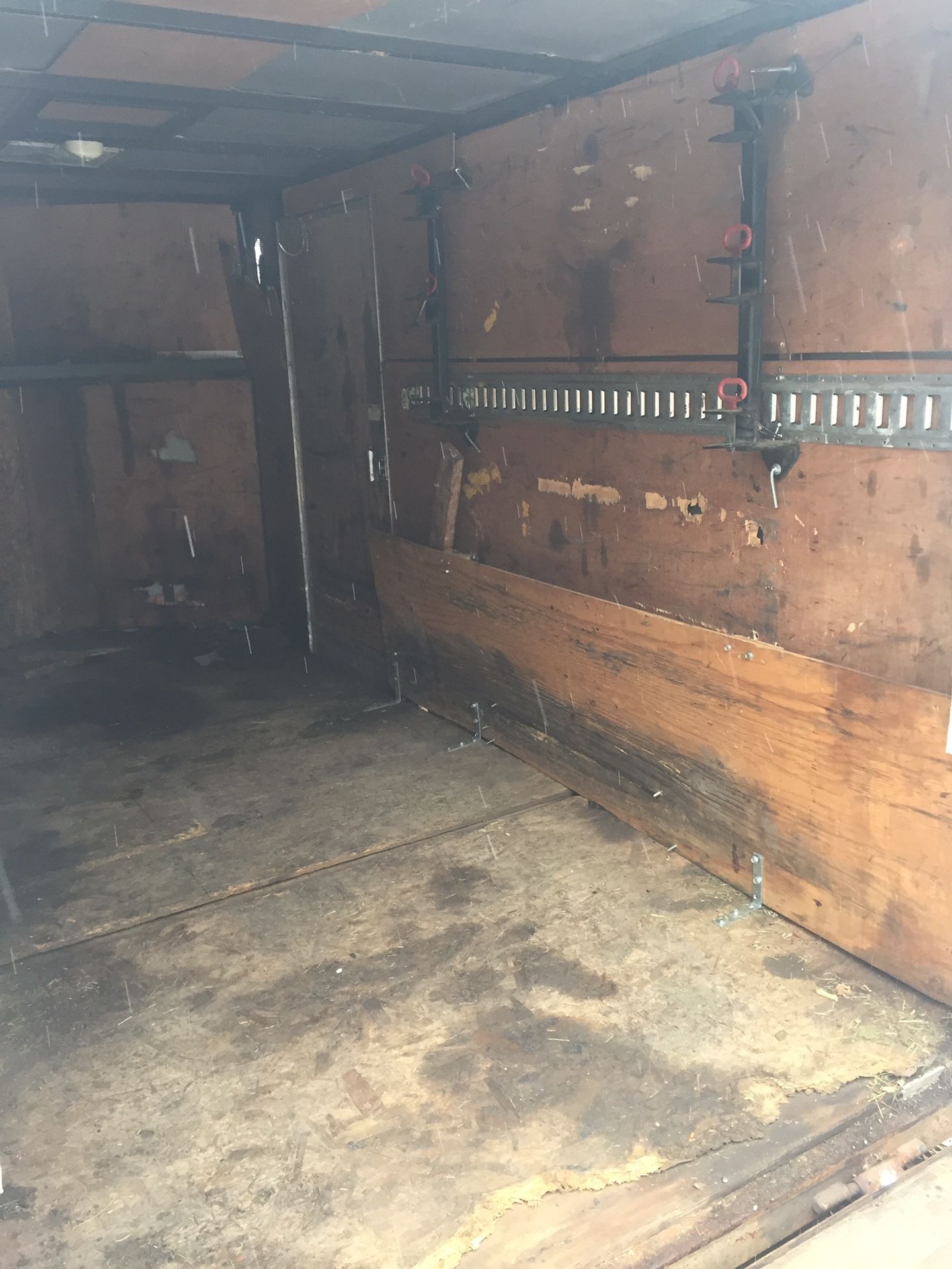 2015 enclosed trailer 8x10