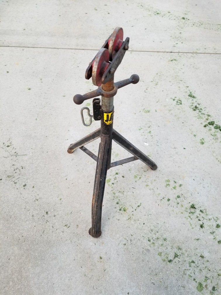 Pipe Stand