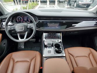 2020 Audi Q8 Thumbnail