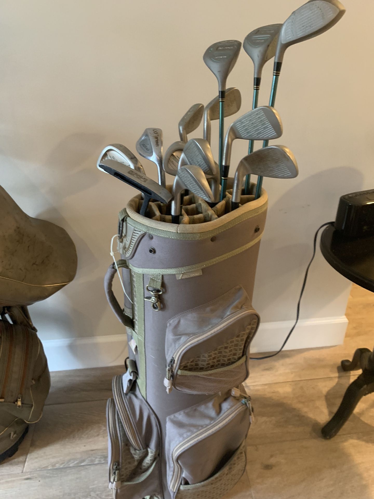Full Set Of Golf Clubs & Golf Bag