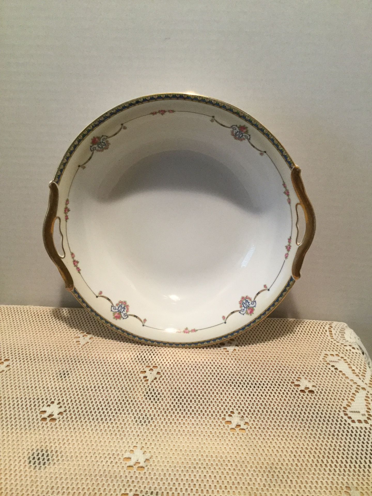 Beautiful Vintage Noritake Serving Bowl Perfect condition