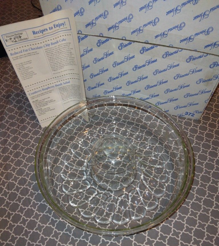 New Princess House Crystal Bundt Pan