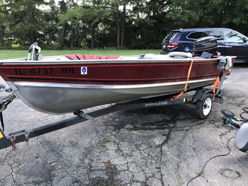 17 foot Lund Rebel Special fishing boat 20hp Johnson motor and 2