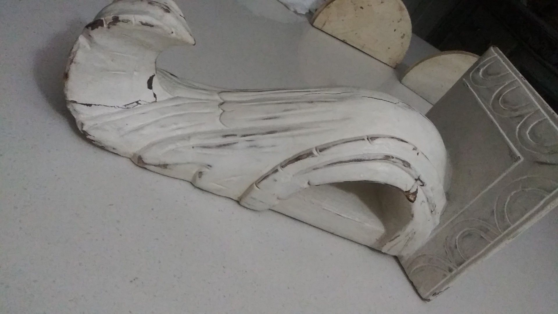 White wooden Corbelle(Bracket)