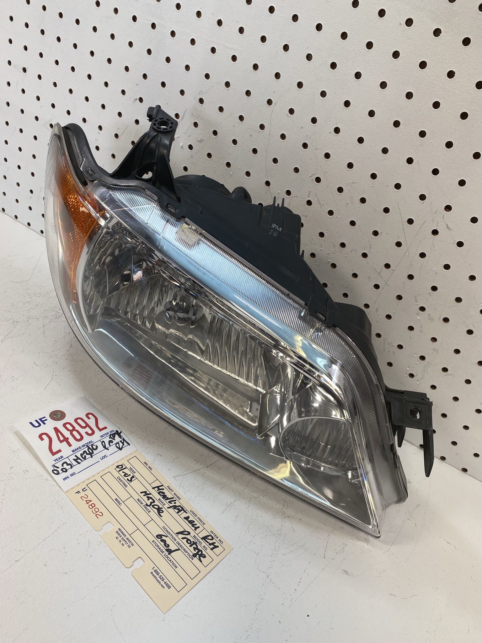 2001 2002 2003 MAZDA PROTEGE RIGHT SIDE HEADLIHT OEM